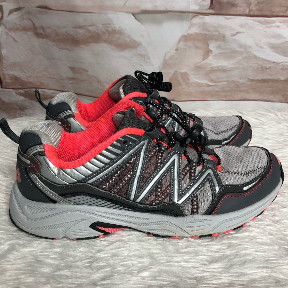 Fila  Running lock laces sneakers shoes size 9